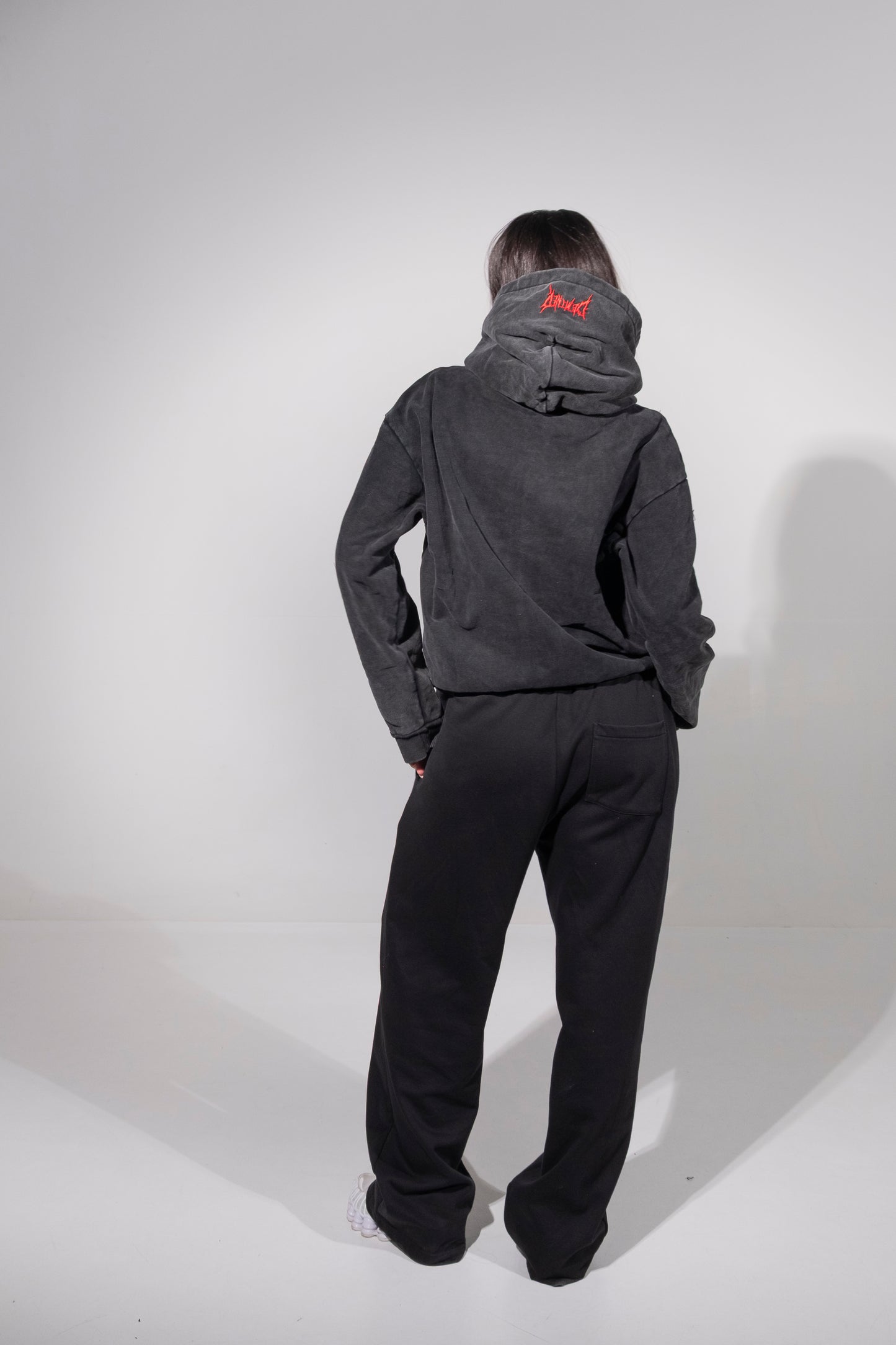 CRACKED RED LOGO ZIP UP
