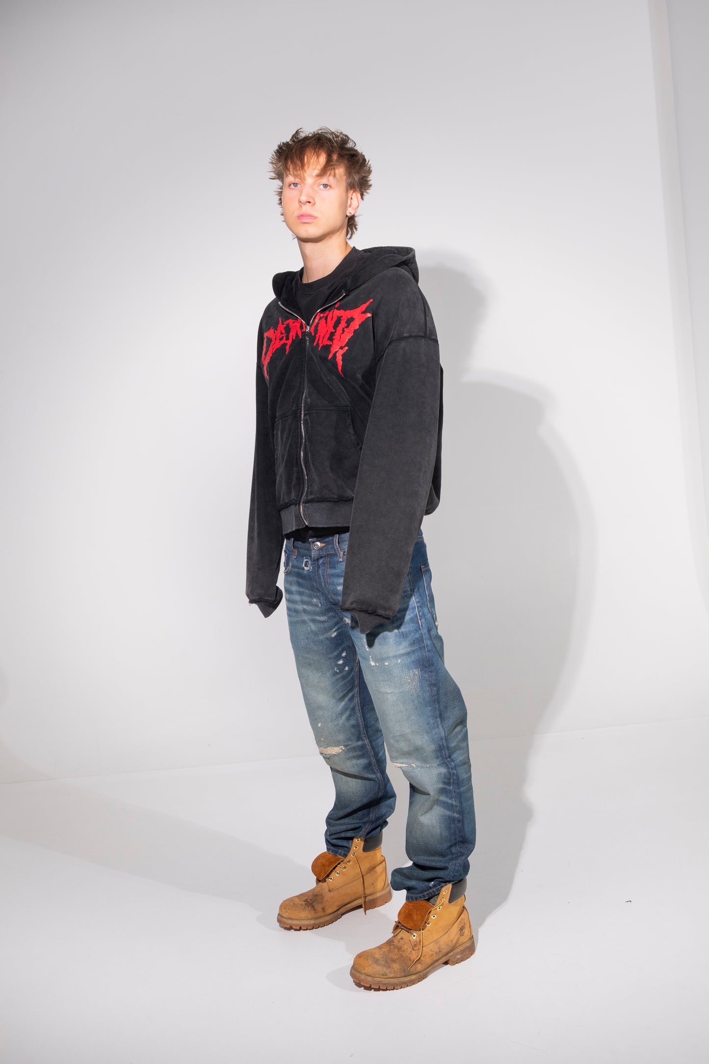 CRACKED RED LOGO ZIP UP