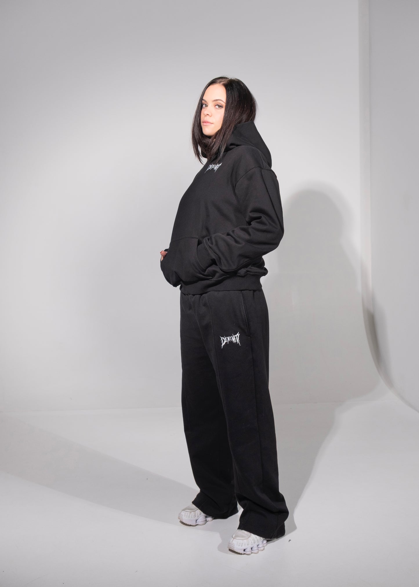 JOGGING PANTS