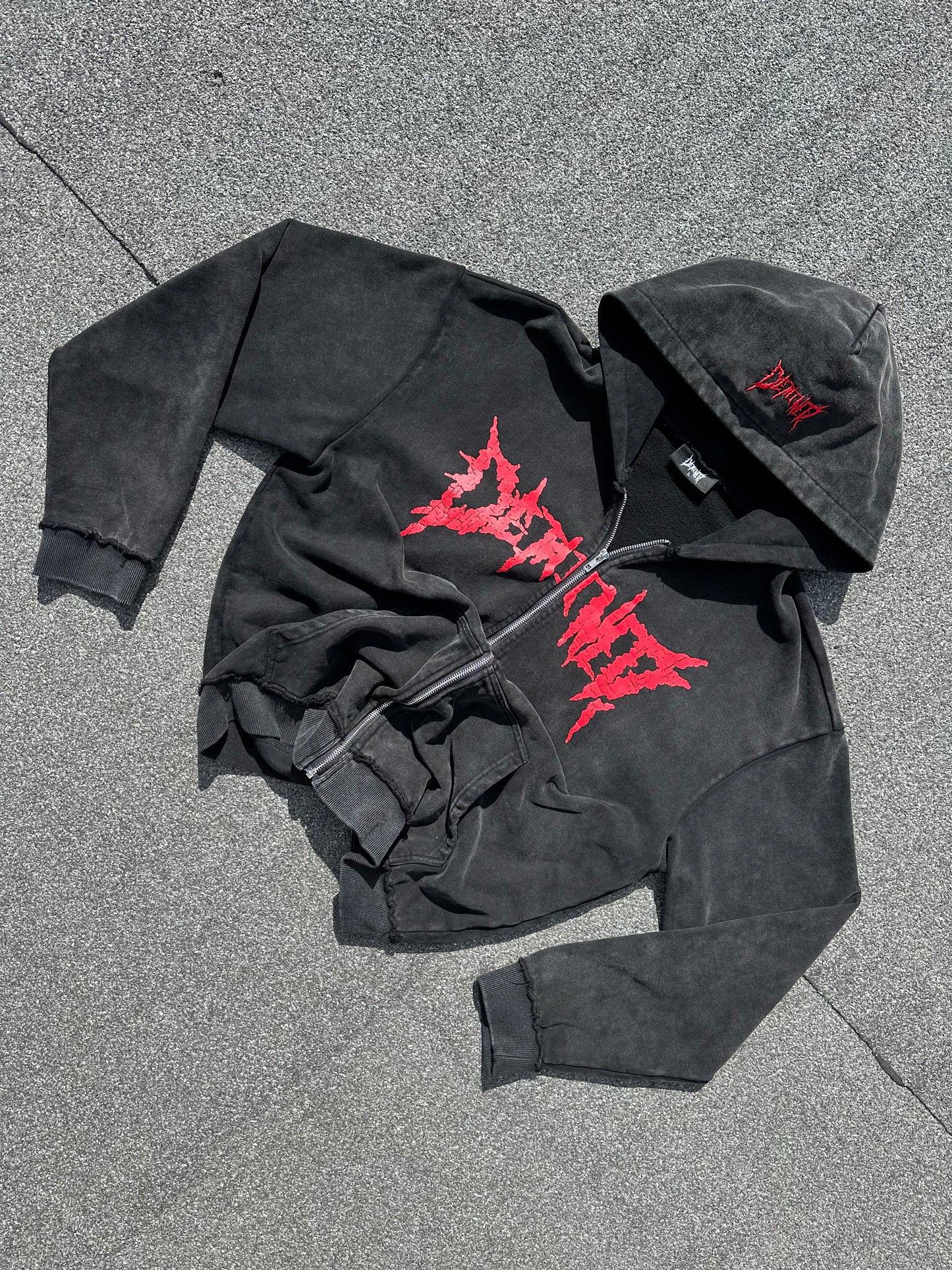 CRACKED RED LOGO ZIP UP