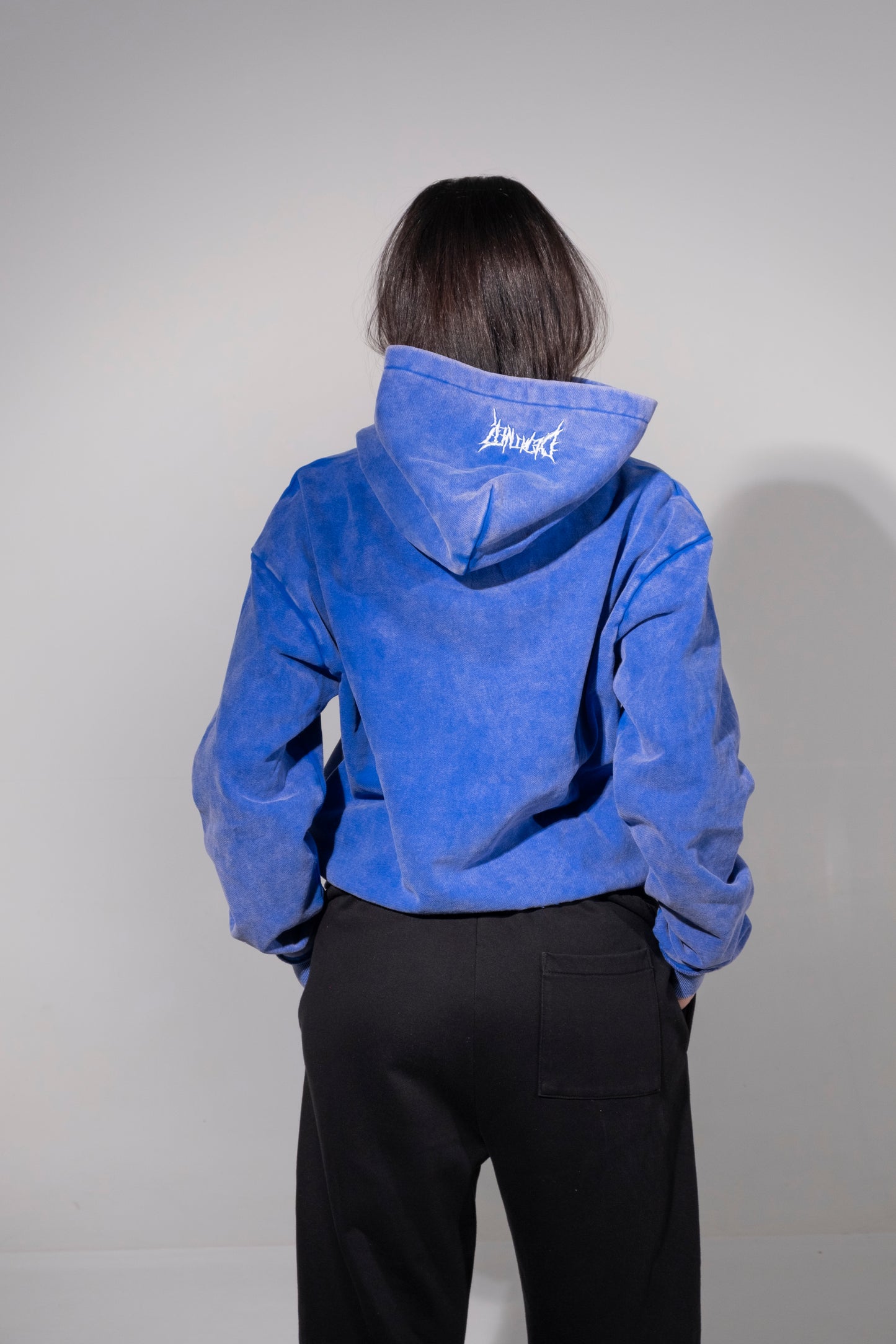 BLUE CRACKED LOGO HOODIE